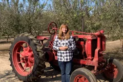 linda-red-tractor